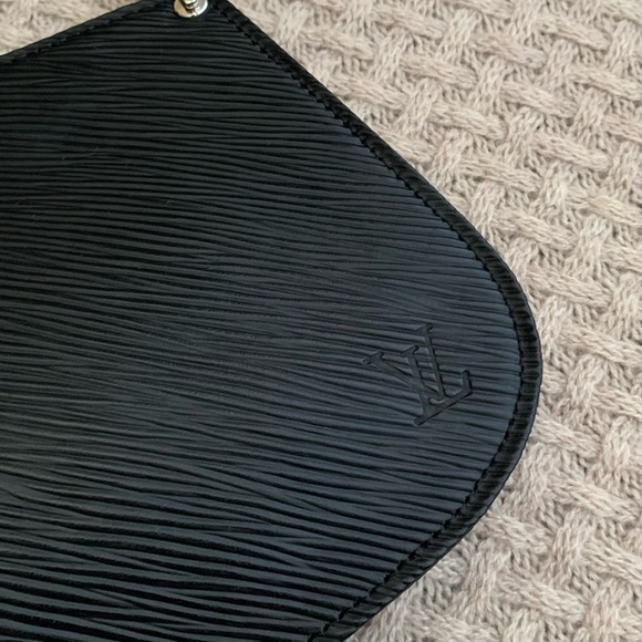 Louis Vuitton Epi Demi Lune Pochette - Picture 6 of 13